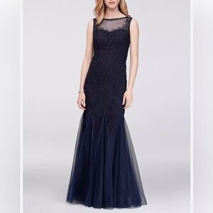 CACHET Appliqued Filigree Tulle Mermaid Gown Navy Maxi Formal Black Tie Size 4